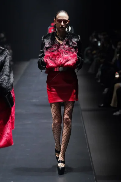 Look 9